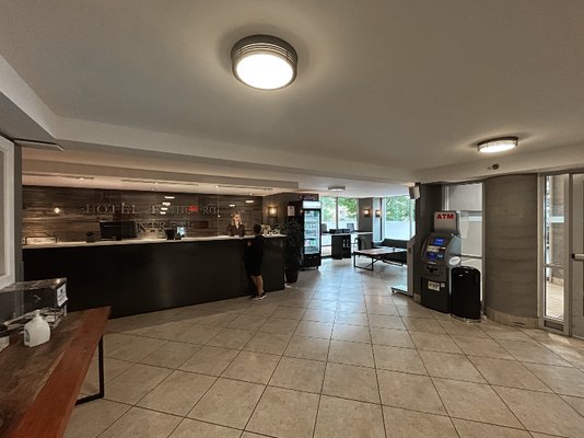 Hôtel Faubourg Montréal by null