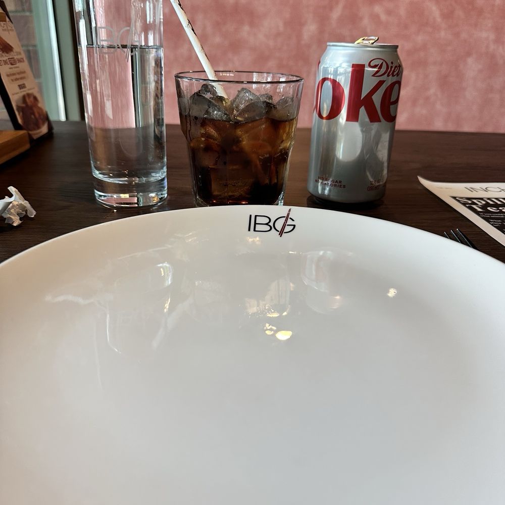 Inchin's Bamboo Garden - Plate with drinks - Chinese Near Me - Dublin, California