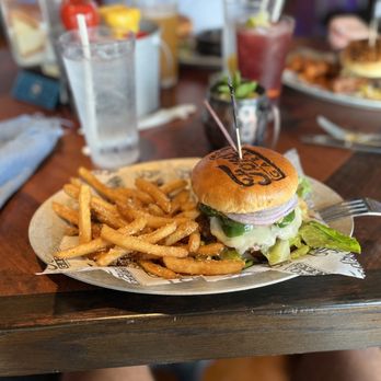 Ford's Garage Oviedo - Burger - Burgers Near Me - Oviedo, Florida