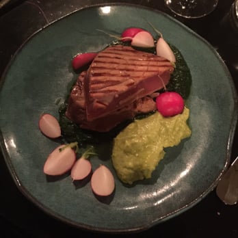 Pavillon Puebla - Tataki de thon - Bars Near Me - Paris, 75 Pavillon Puebla - Tataki de thon - Bars Near Me - Paris, 75