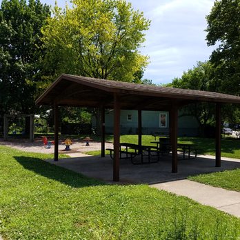 Linnwood Park - shelter with benches - Parks Near Me - Lafayette, Indiana Linnwood Park - shelter with benches - Parks Near Me - Lafayette, Indiana
