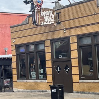 Beale Street - Local Flavor Near Me - Memphis, Tennessee