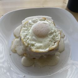 Gilou’s cafe - Croque Madame YUM!
