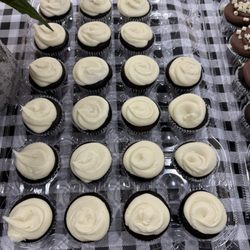McEntyre's Bakery - Fudge with Cream Cheese