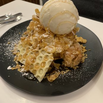 Spot Dessert Bar - Milky Puff - Desserts Near Me - New York, New York
