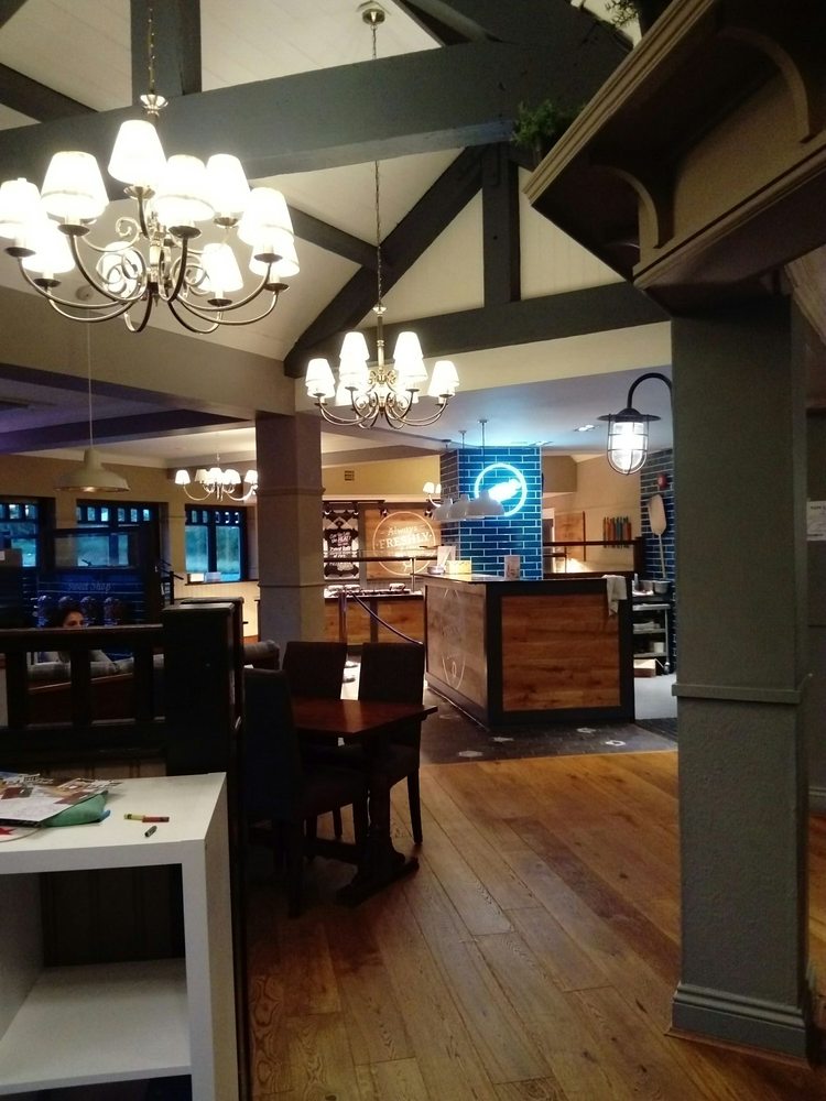 THE WELLINGTON Updated August 2024 Wetherby Road, Leeds, West