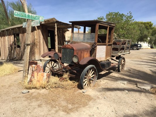 China Ranch Date Farm & Bakery by null