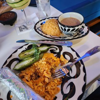 Kalaveras - Huevos con chorizo - Cocktail Bars Near Me - Hollywood, California Kalaveras - Huevos con chorizo - Cocktail Bars Near Me - Hollywood, California