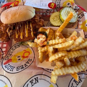 Dave's Hot Chicken - Not-Chicken Slider - Chicken Shop Near Me - Gilbert, Arizona