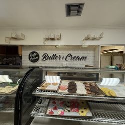 B+C Pizza - Grab some sweets while you wait..