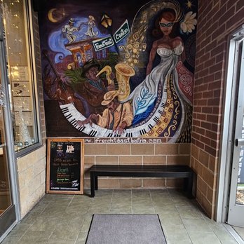 French Toast Bistro - Entrance, right side. - Cajun/Creole Near Me - Canton, Michigan