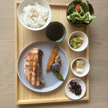Akami Sushi - Sushi Bars Near Me - Arcadia, California