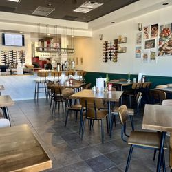 Dough It Up - Dining room