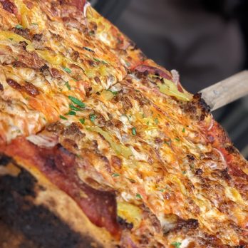 Rappahannock Pizza Kitchen - Supreme . . . the addition of banana peppers adds a great dimension of flavor - Pizza Near Me - Sperryville, Virginia Rappahannock Pizza Kitchen - Supreme . . . the addition of banana peppers adds a great dimension of flavor - Pizza Near Me - Sperryville, Virginia