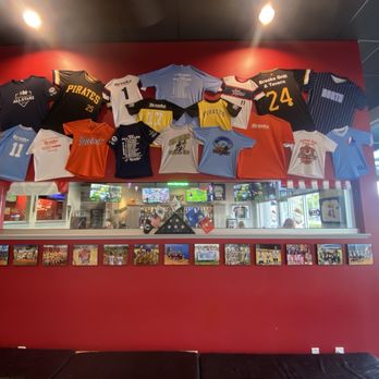Brooks Grill and Tavern - I support a restaurant that supports local sports. - Burgers Near Me - Naples, Florida Brooks Grill and Tavern - I support a restaurant that supports local sports. - Burgers Near Me - Naples, Florida