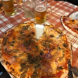 Pizzeria La Pendola - Yum!