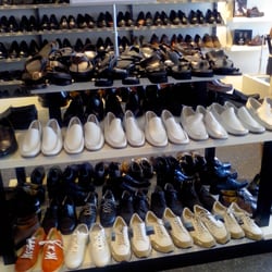 LLOYD Factory Outlet