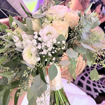 Events Galindo Floral Design - EUCALYPTUS is known to be a plant that represents abundance and good luck and it smelled amazing!!! 3 - Florists Near Me - Chicago, Illinois Events Galindo Floral Design - EUCALYPTUS is known to be a plant that represents abundance and good luck and it smelled amazing!!! 3 - Florists Near Me - Chicago, Illinois