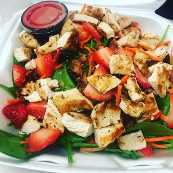 5th Tavern - Strawberry spinach salad - New American Near Me - Bloomfield Hills, Michigan 5th Tavern - Strawberry spinach salad - New American Near Me - Bloomfield Hills, Michigan