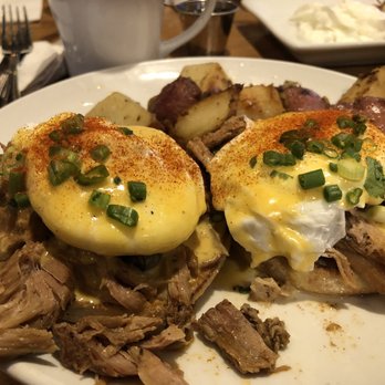 Alexanders Cafe - Chipotle EggsBenedict w/Carnitas!! Very Tender!! - Breakfast & Brunch Near Me - Saint Charles, Illinois