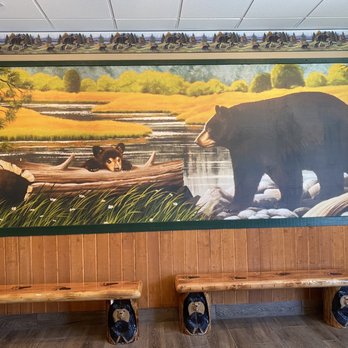 Black Bear Diner Palmdale - Beautiful murals. - Diners Near Me - Palmdale, California