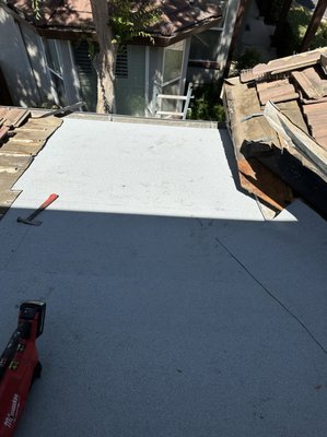 Aguilar Roofing Logo