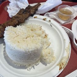 Filipino Foodmart - Combo lunch pork bbq and veggie egg roll