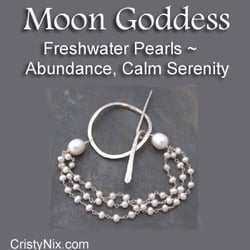 Stone Blessings Handmade Jewelry - Freshwater pearls are all about the energy of the moon ~ be calm + peaceful, dramatic + in the natural flow of life.