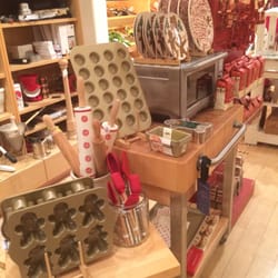 Williams-Sonoma - Gingerbread people