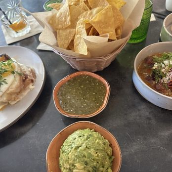 Encanto Restaurant - Guacamole, Chips & Salsa - Mexican Near Me - Los Angeles, California