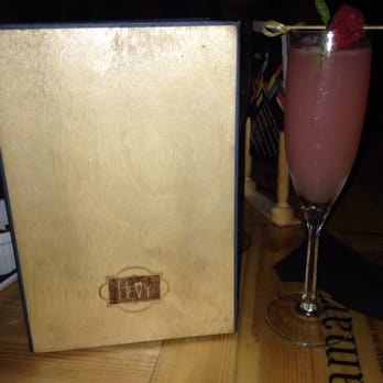 Bevy - Bellini - Cocktail Bars Near Me - Honolulu, Hawaii