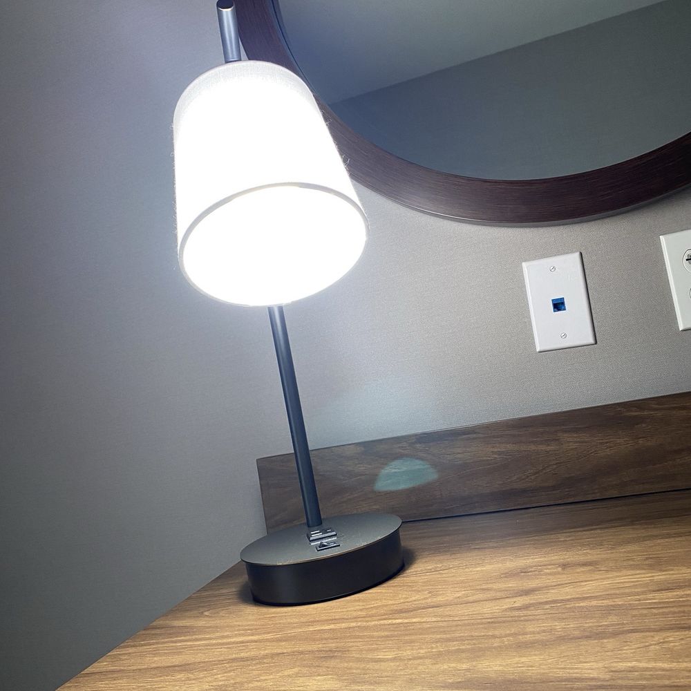 Hampton Inn Elkton - Horrid, blinding white lights everywhere in the room. Why? - Hotels Near Me - Elkton, Maryland Hampton Inn Elkton - Horrid, blinding white lights everywhere in the room. Why? - Hotels Near Me - Elkton, Maryland