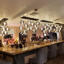 Valentinos Ristorante Italiano - Lovely 2 sided bar