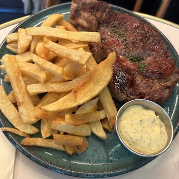 Le Gévaudan - Entrecôte with frites - Cafes Near Me - Paris, 75