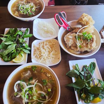 PhoHolic - #11 combo with thin noodles and tendon on bone to share among 3 people. - Vietnamese Near Me - Hacienda Heights, California PhoHolic - #11 combo with thin noodles and tendon on bone to share among 3 people. - Vietnamese Near Me - Hacienda Heights, California