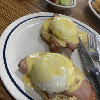 IHOP - Classic Eggs Benedict - Breakfast & Brunch Near Me - MIAMI, Florida IHOP - Classic Eggs Benedict - Breakfast & Brunch Near Me - MIAMI, Florida