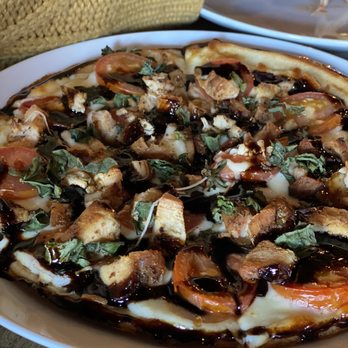 The Wine Journal - Caprese pizza w/chicken - Wine Bars Near Me - Adrian, Missouri