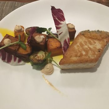 Canoe - Canadian (New) Near Me - Toronto, Ontario