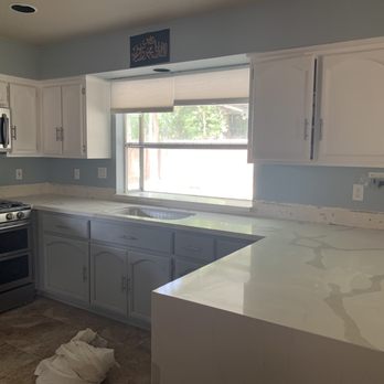 Rebuildit - This was done prior to the backsplash done by Igors team. - Flooring Near Me - Sacramento, California Rebuildit - This was done prior to the backsplash done by Igors team. - Flooring Near Me - Sacramento, California