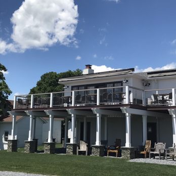 Millbrook Vineyards - Wine Tasting Room Near Me - Millbrook, New York