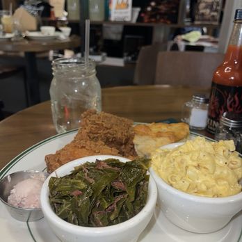 Fixins - Fried chicken with two sides - Soul Food Near Me - Detroit, Michigan