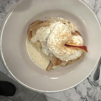 Freddie's Kitchen at the Cole - Apple strudel - French Near Me - Palm Springs, California Freddie's Kitchen at the Cole - Apple strudel - French Near Me - Palm Springs, California
