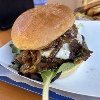 Meyer's Olde Dutch - Burgers Near Me - Beacon, New York