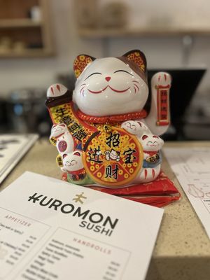 Kuromon Sushi by null