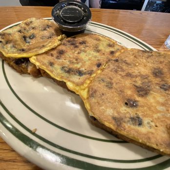Dot's Restaurant - Blueberry French Toast Special - Diners Near Me - Wilmington, Vermont