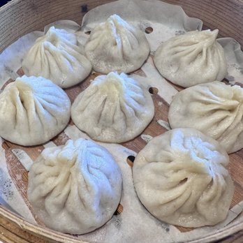 Linglong Soup Dumplings - Steamed pork soup dumplings - Dim Sum Near Me - Fountain Valley, California Linglong Soup Dumplings - Steamed pork soup dumplings - Dim Sum Near Me - Fountain Valley, California