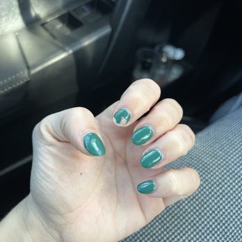 Luna Luxe Nail Loft - Chipped broken nails - Nail Salons Near Me - Tampa, Florida