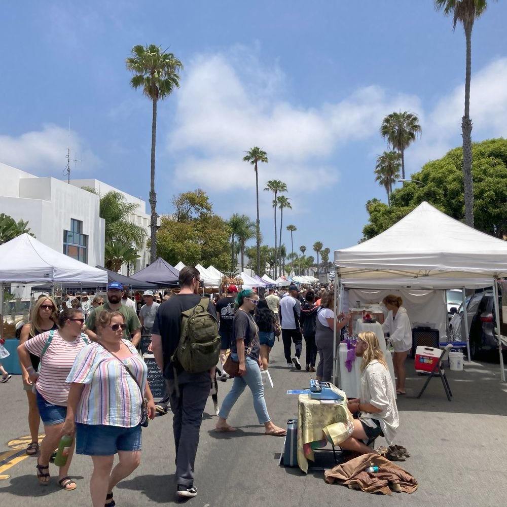 Oceanside Farmer's Market - guy with a typewriter - Farmers Market Near Me - Oceanside, California