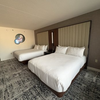MGM Grand - Queen beds - Hotels Near Me - Las Vegas, Nevada MGM Grand - Queen beds - Hotels Near Me - Las Vegas, Nevada
