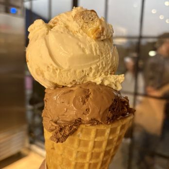 Treat - My amazing ice cream cone - Desserts Near Me - Vancouver, Washington